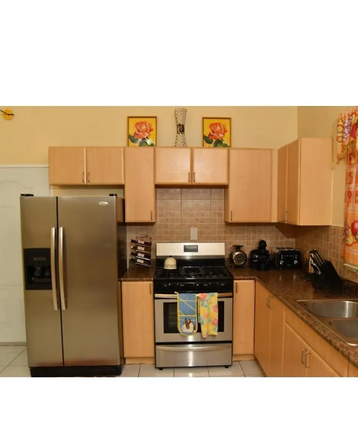 Caribbean Estate Deluxe 2 Apartment Portmore