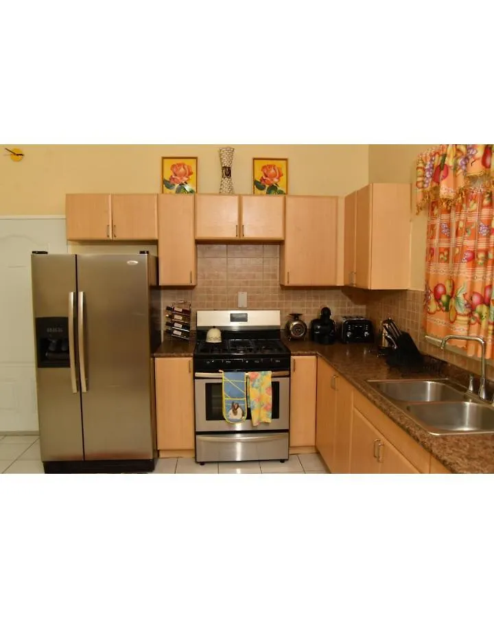 Caribbean Estate Deluxe 2 Apartment Portmore 0*,  Jamaica